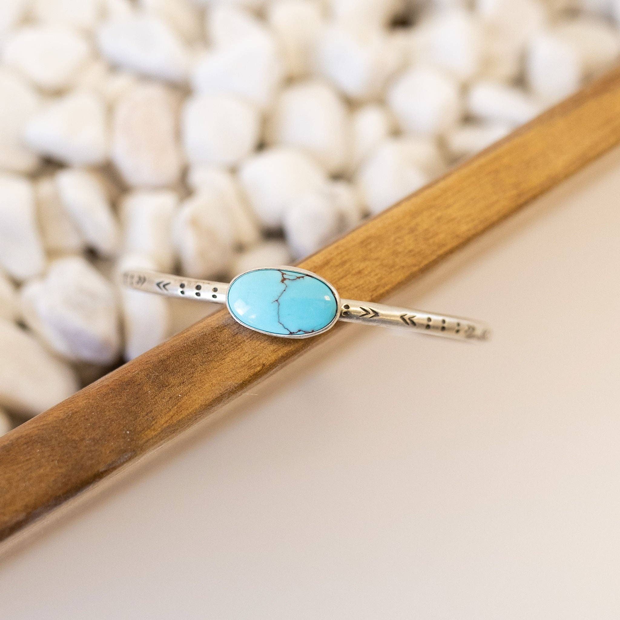 Indie Rae - Vente Bracelet manchette - Bracelets en turquoise égyptienne estampée13