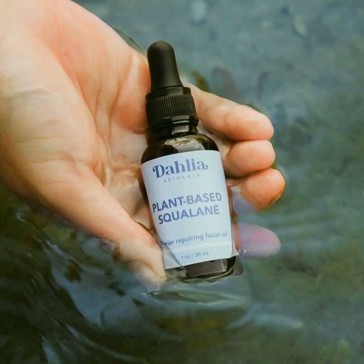 Dahlia Skincare - Wholesale Facial Oil - Plant-Based Squalane Facial Oil4