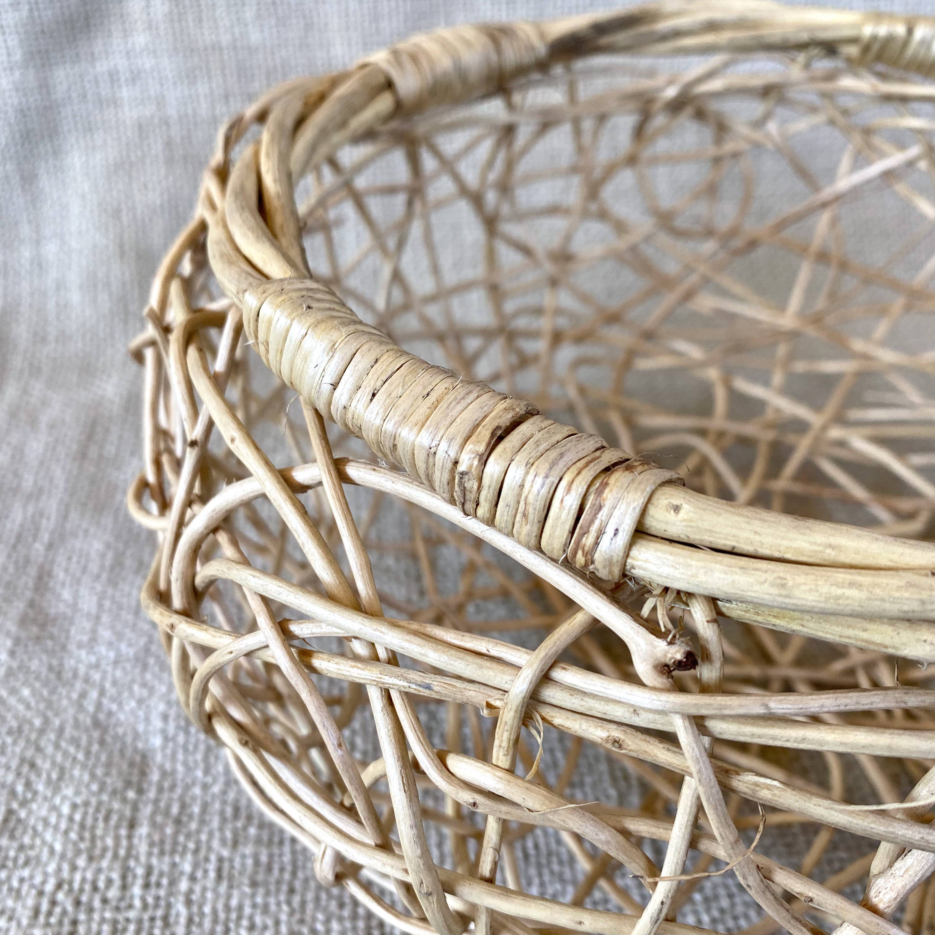 Natural Frutero de Tejido Abierto Cesta Decorativa de Acento Natural Hecha a Mano de venta al por mayor en Faire2