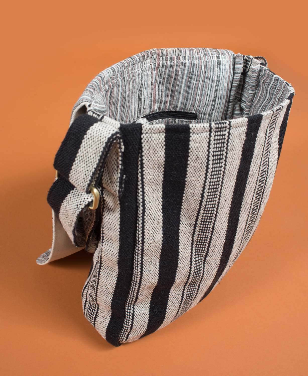 Soul Flower - Vendita all'ingrosso Tracolla - Donna - Liquidazione! Borsa a tracolla in tela con funghi magici - Naturale3