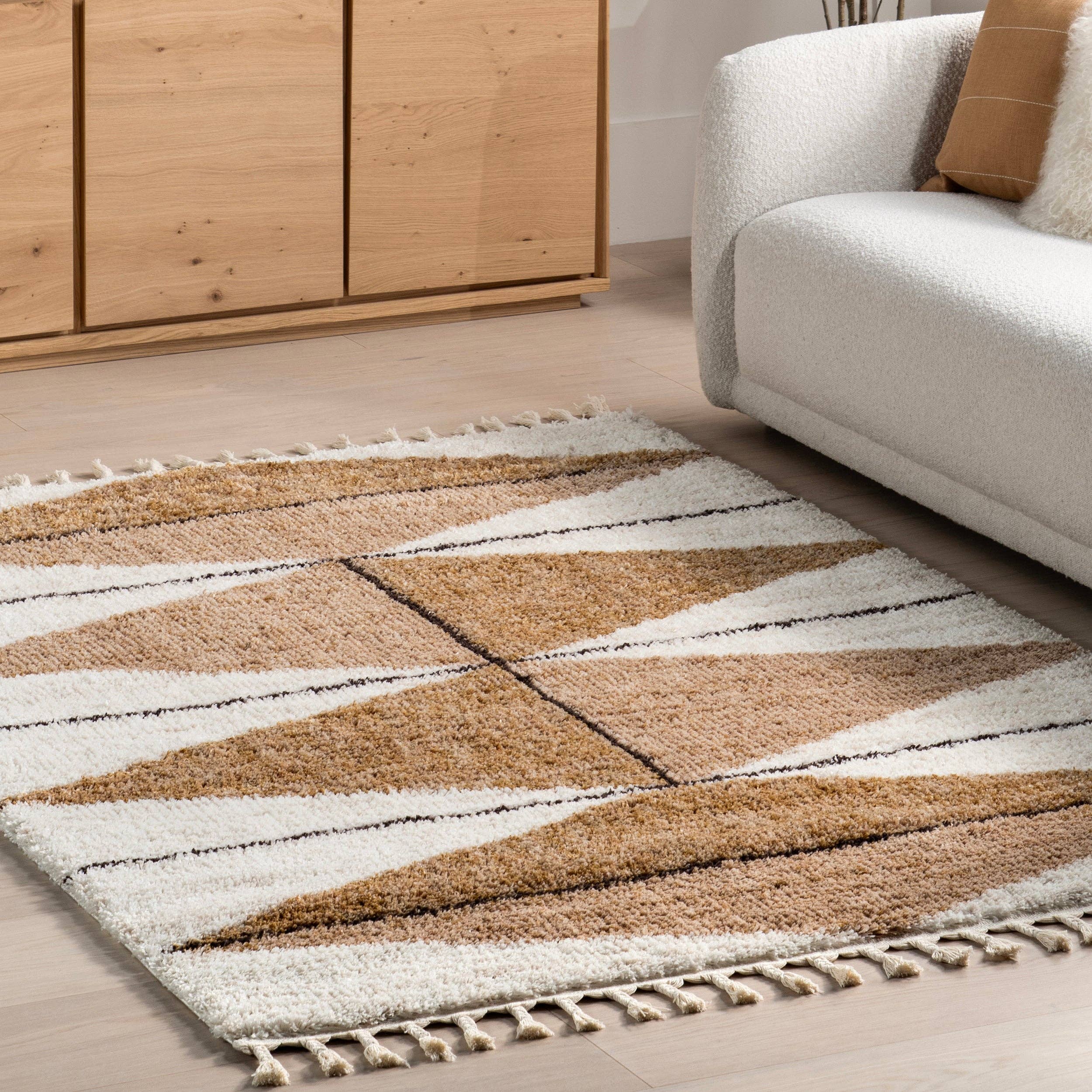 Rust Kali Shaggy Diamond Tassel Area Rug for wholesale on Faire15