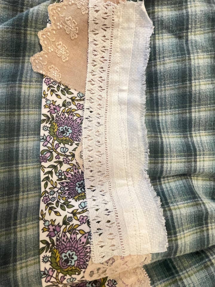 Dis-moi quelque chose ! Flanelle recyclée pour la vente par Sow's Ear