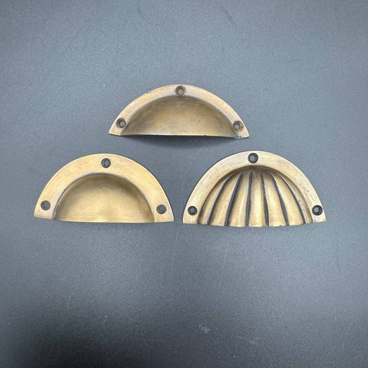 Bronze Betty - Wholesale Knob/pull - Convex Arc Brass Cup Pull, 9cm1