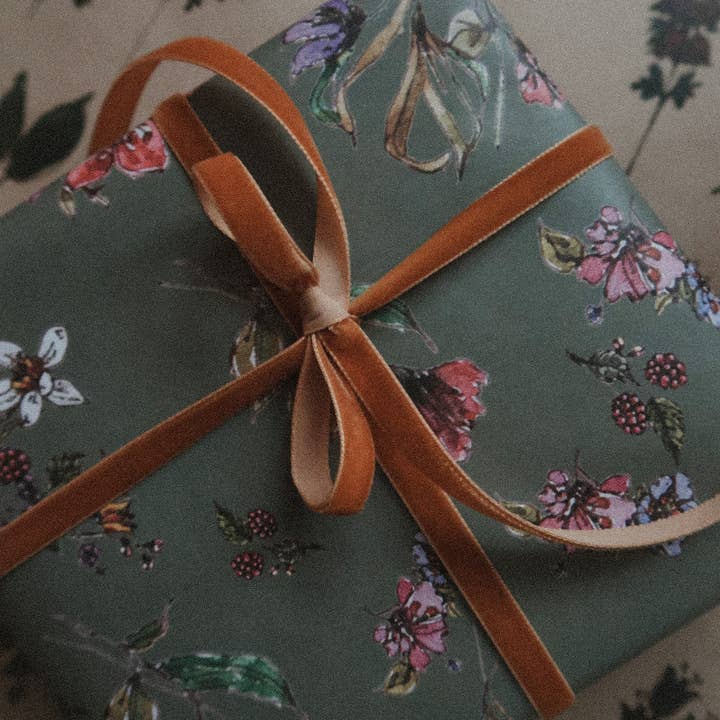 MyDesignPictures - Wholesale Wrapping Paper Roll - Set Of 3 Pieces Flowers on dark grey Wrapping Paper