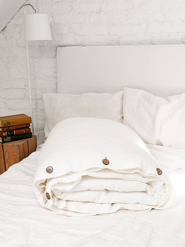 Linen duvet cover in White for wholesale by AmourLinen