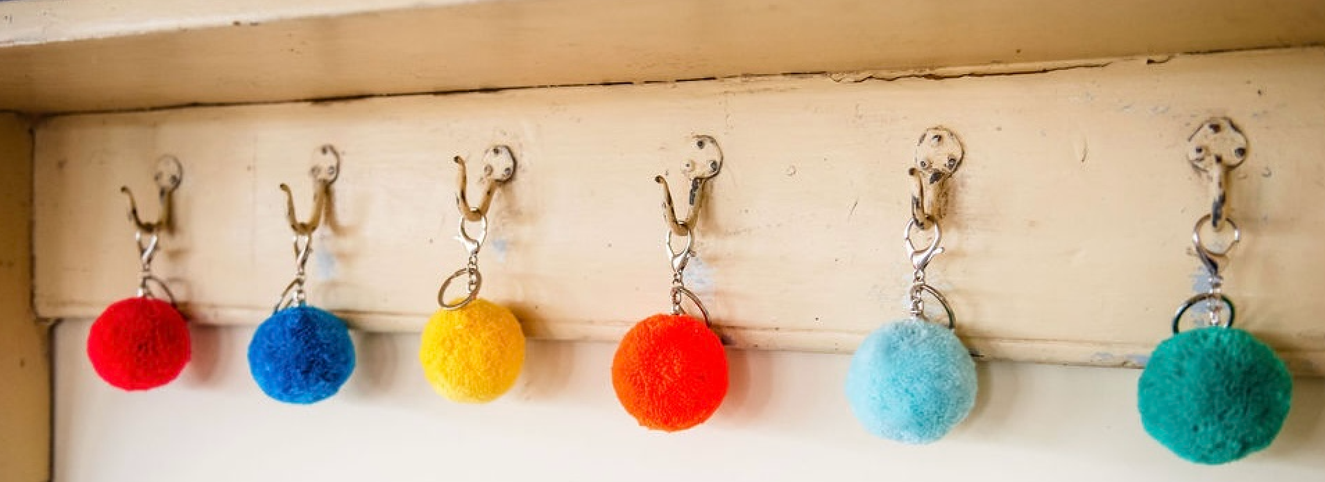 PomPom Galore – wholesale Keychain – Women's – Pom Pom Keyrings2