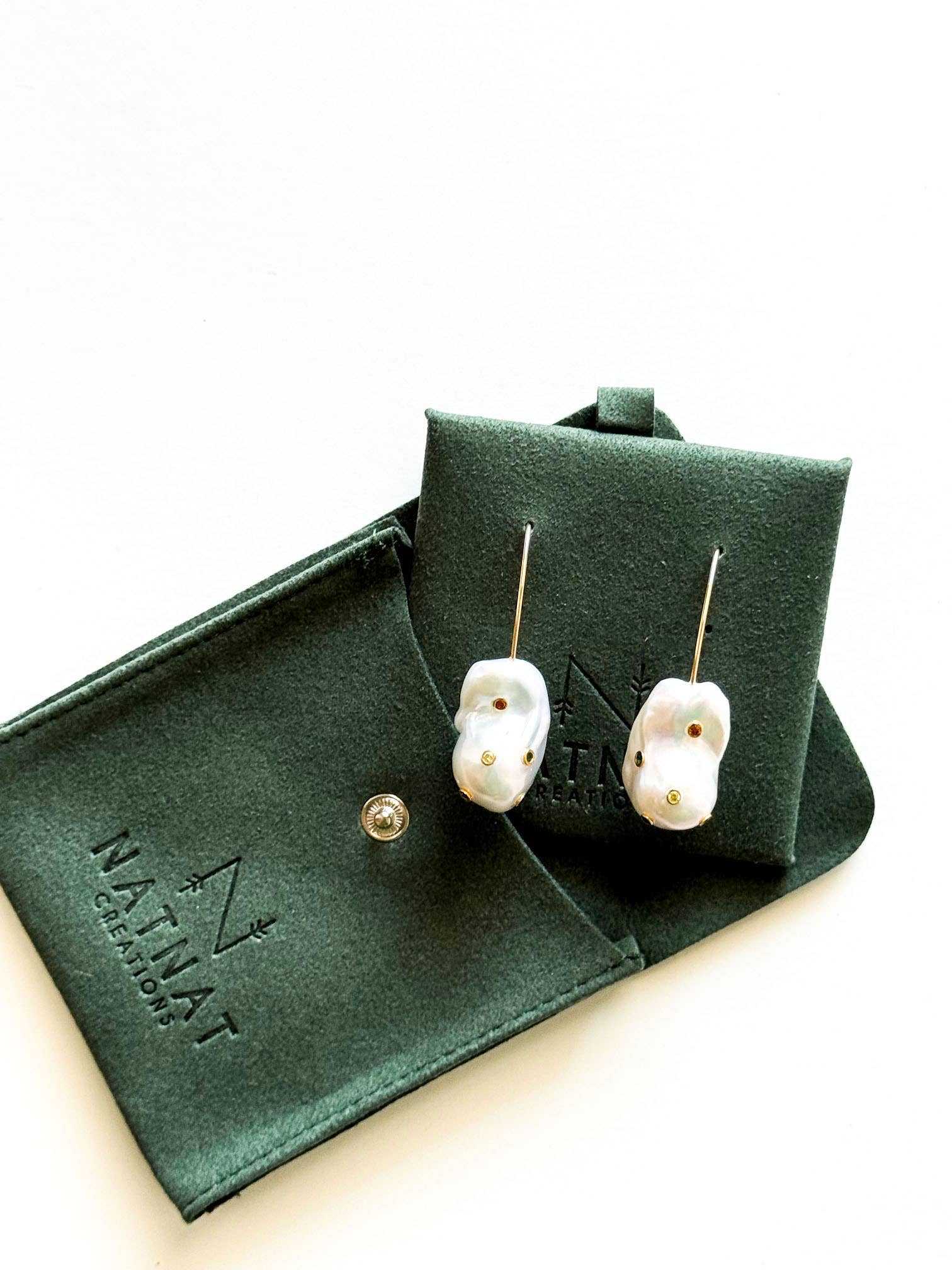 Natnat Creations - Wholesale Dangle Earrings - ARISTA Earrings ~ Pearl Earrings