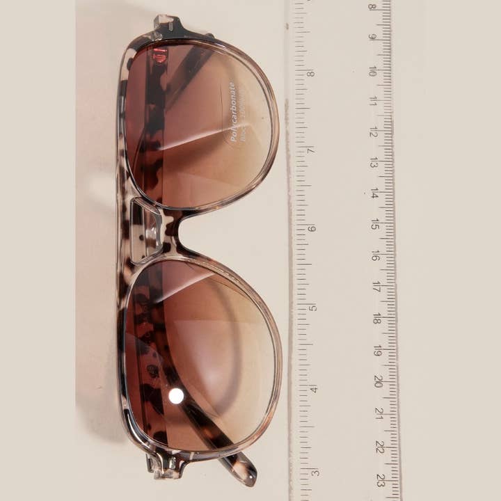 ASSORTED Vintage Style Gradient Aviator Sunglasses Set for wholesale on Faire
