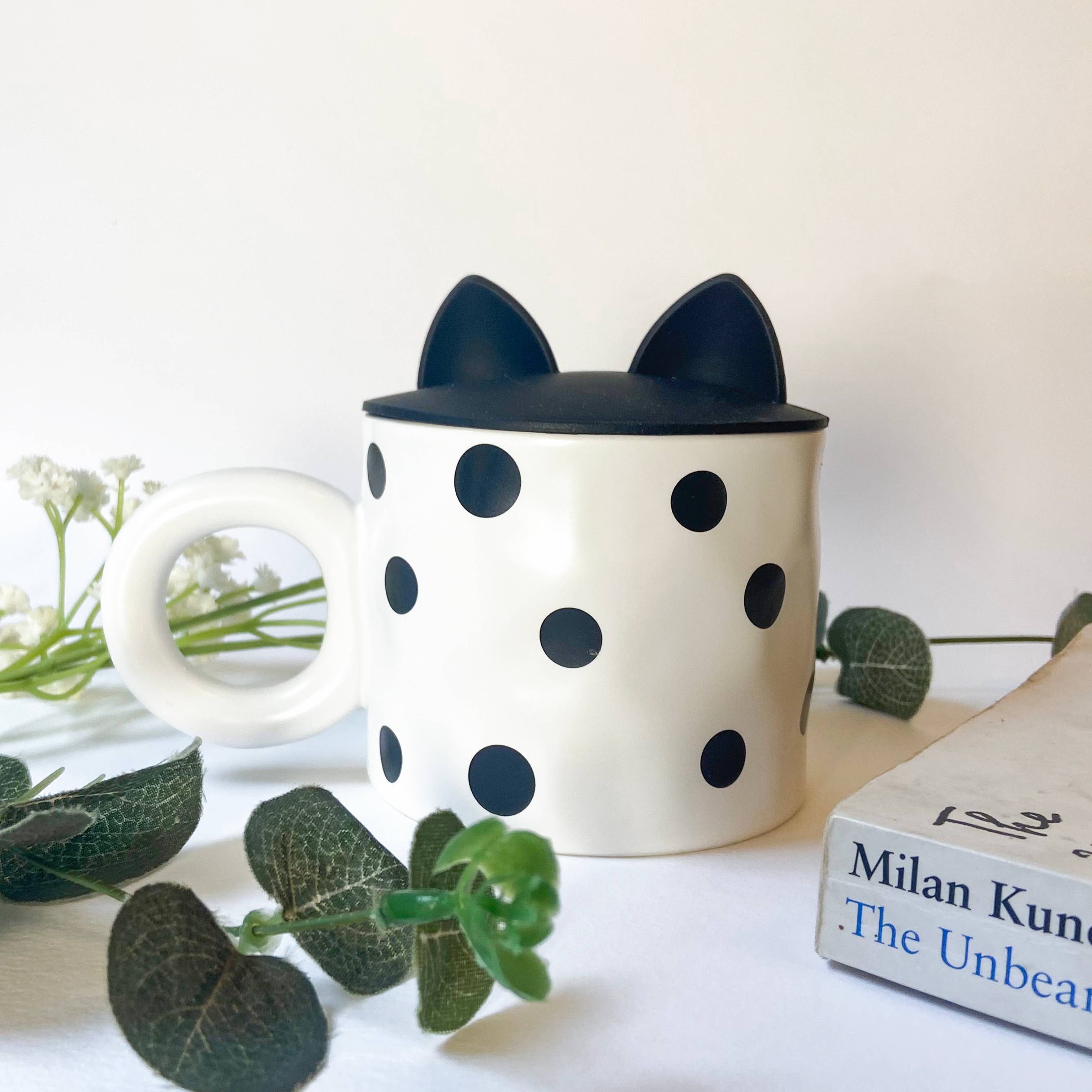 Chow's Stories – wholesale Kaffekoppar – Stor prickig kattmugg med återförslutningsbart lock, Stor kaffemugg7