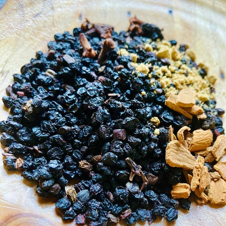 Kit de sirop de sureau pour la vente par Kootenay Wildcrafting Co