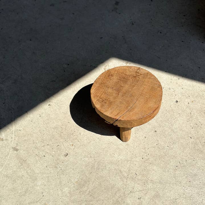 Office Objets - Wholesale Stool - Small low three-legged stool in upcycled blond teak D:30 H:1542