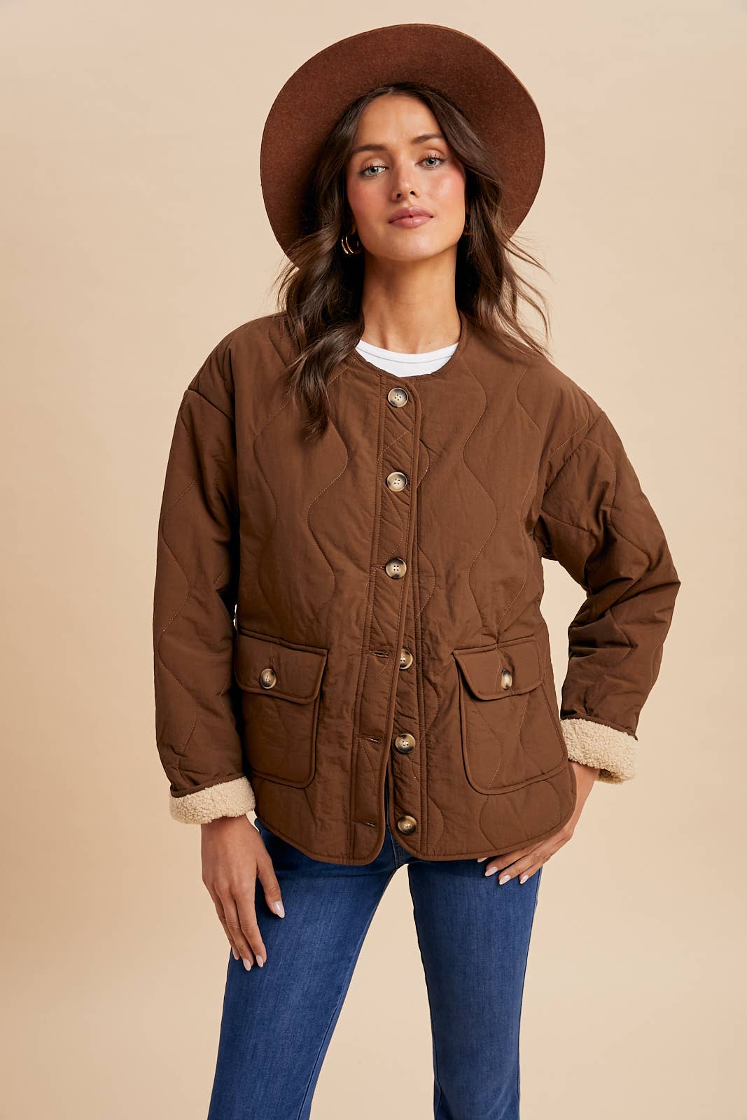 In Loom – Großhandel Pufferjacke – Damen – GESTEPPTE PUFFERJACKE MIT SHERPA-FUTTER4