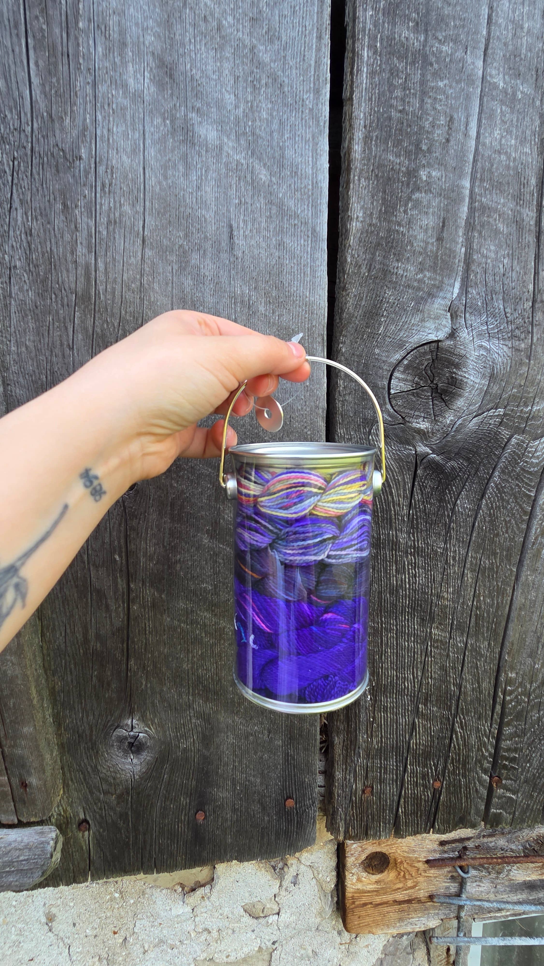 Koigu Wool Designs - Vente Fils à tricoter - Boîtes de Peinture de Fleurs Provinciales (ensembles de mini-écheveaux)35