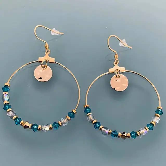 Brincos boêmios com pendentes e pedras Swarovski por atacado de Clovers