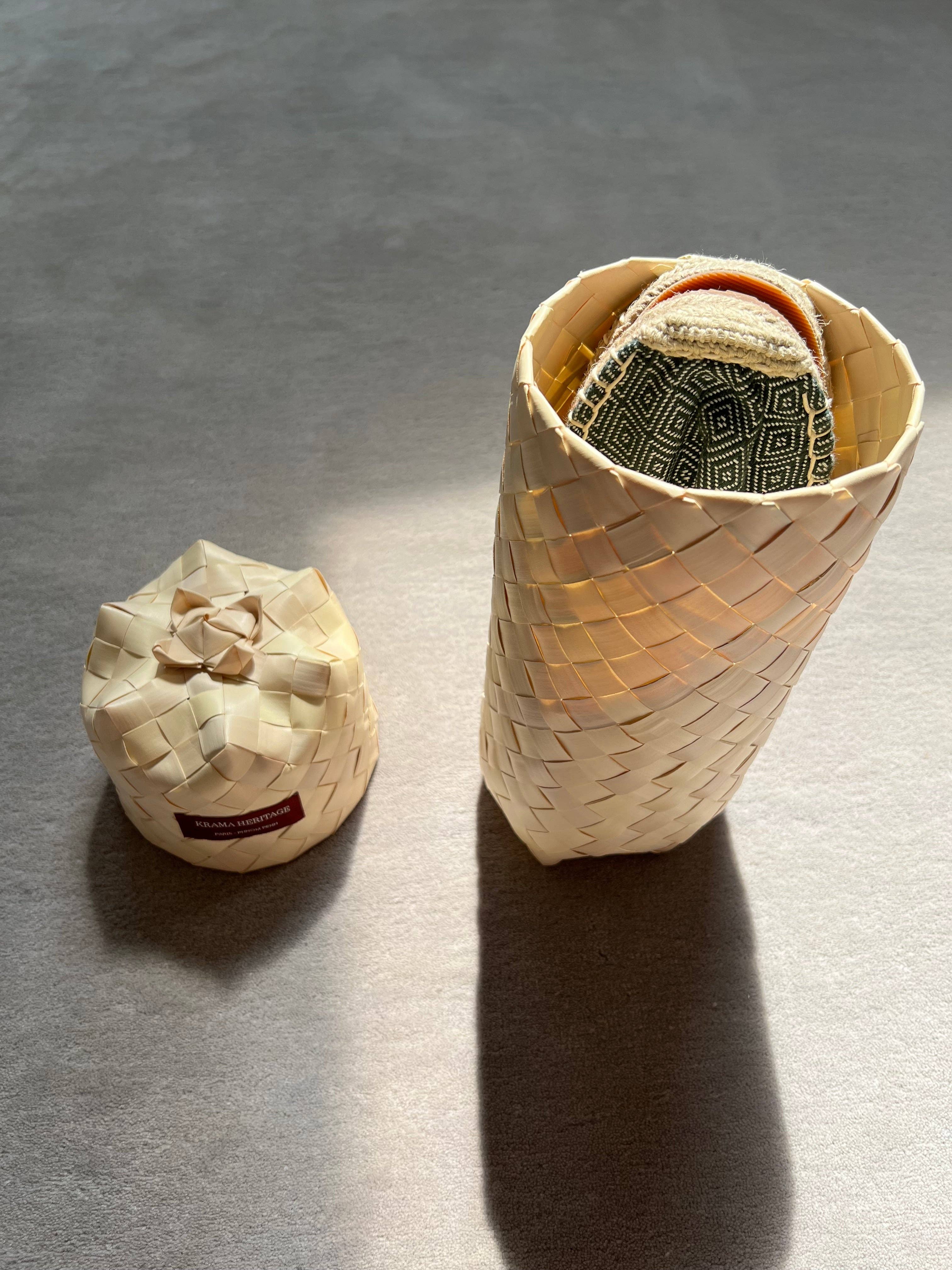 Krama Heritage - Venta al por mayor Calzado plano - Mujer - Las alpargatas Diamond Verde Bosque en su gran estuche natural de hoja de palma9