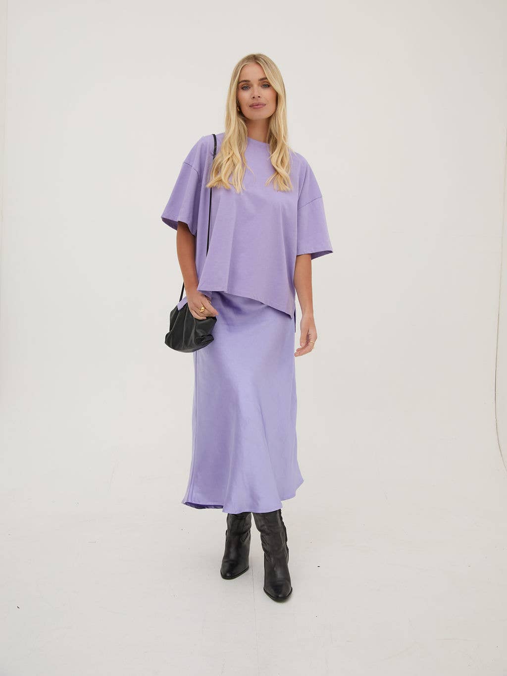 Fika – wholesale T-shirt – women's – Sara Lilac Premium Oversized T-Shirt1