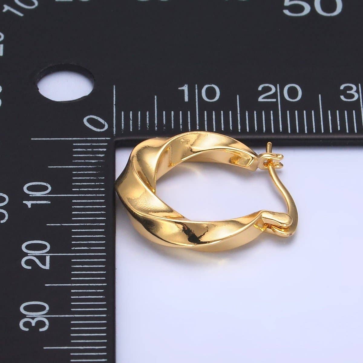Aim Eternal - Wholesale Hoop Earrings - 24K Gold Filled 20mm Edged Twist Latch Hoop Earrings | AB6022
