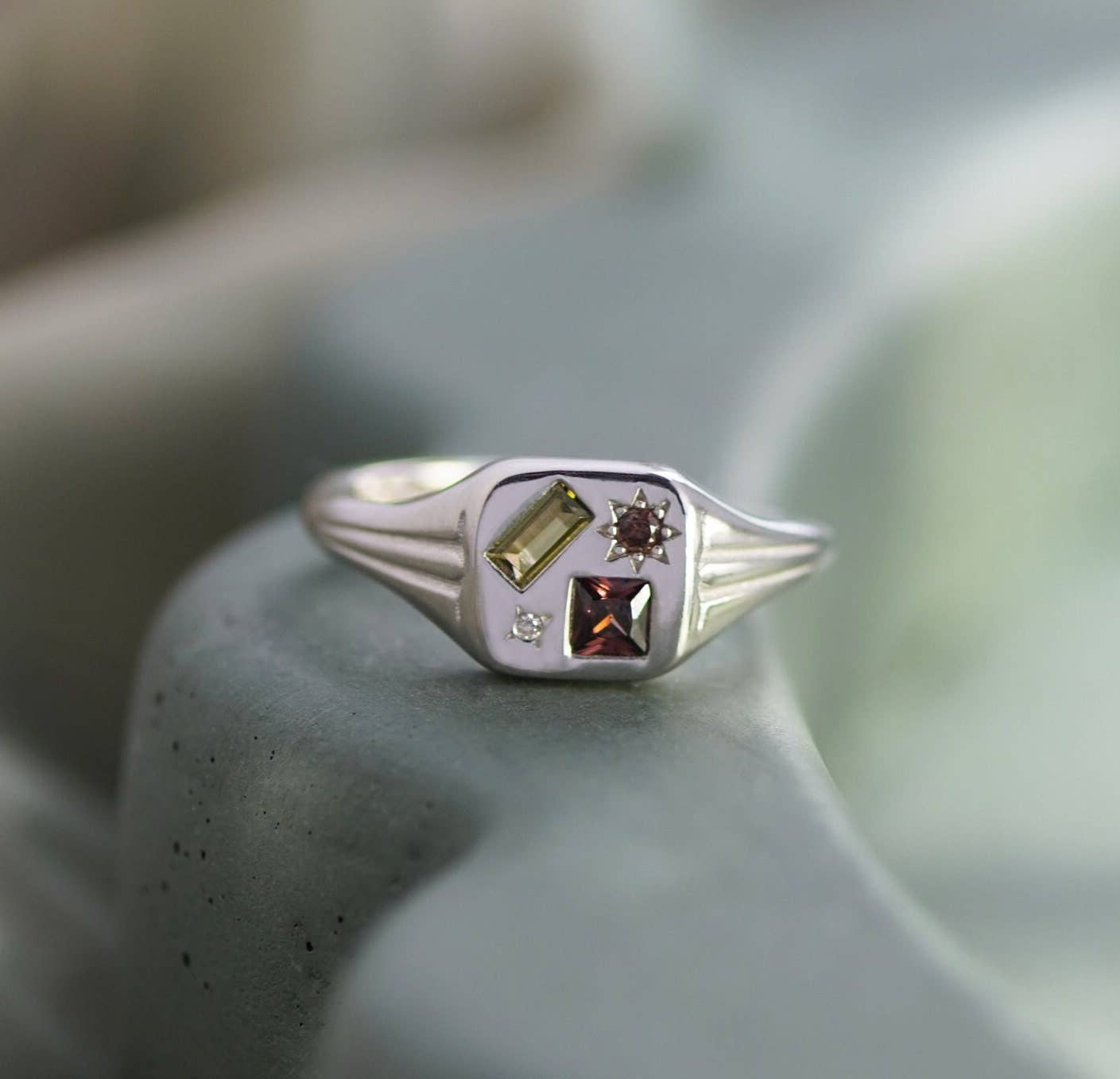 Junk Jewels Ltd - Wholesale Signet Ring - ASTRA Signet Ring8