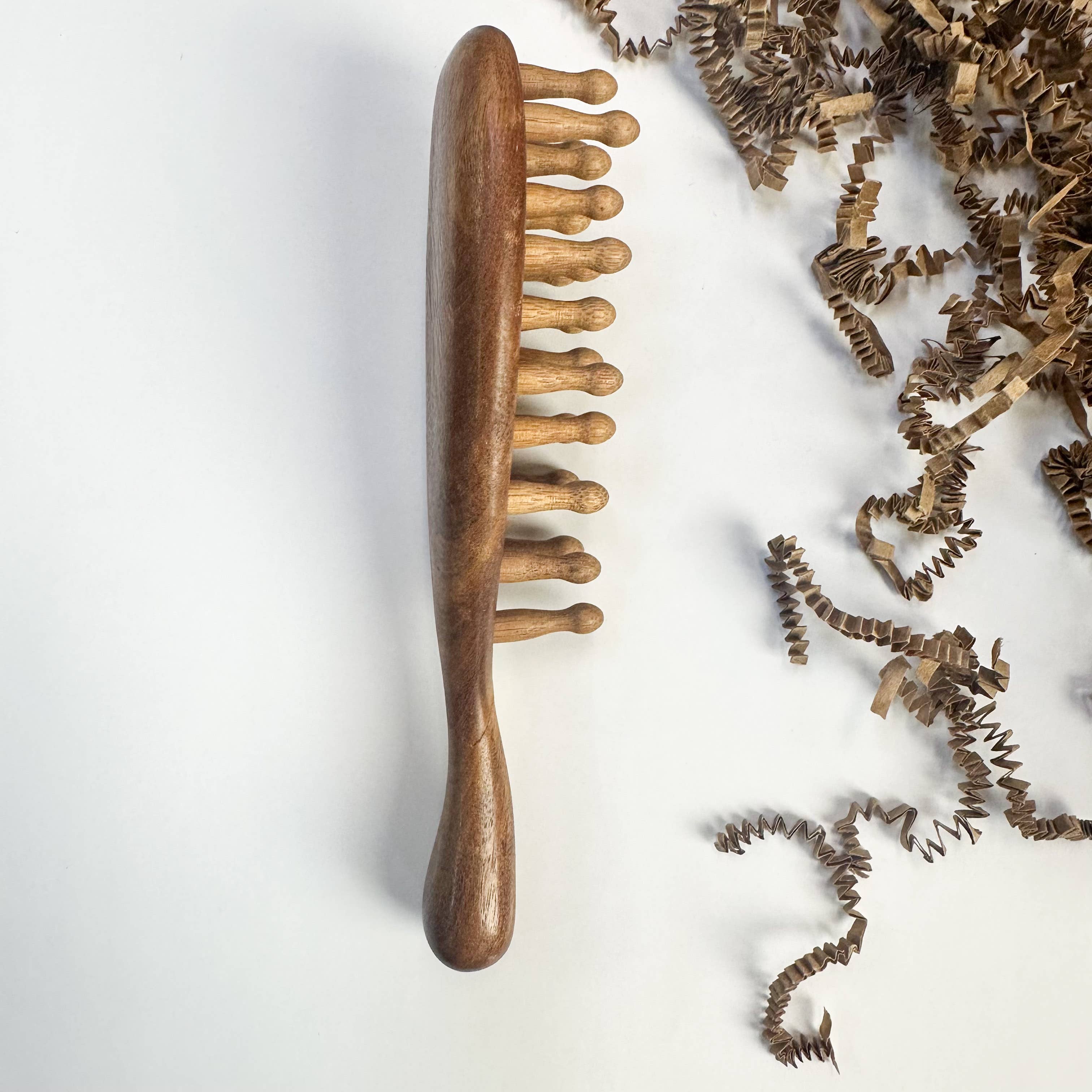 Smile Boutiques - Wholesale Head Scratcher/Massager - Natural Sandalwood Scalp Massager 1