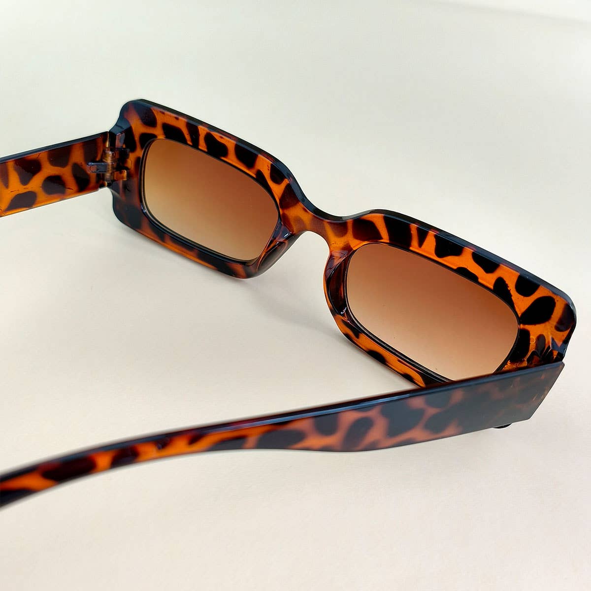 ACCITY - Wholesale Sunglasses - Women's - Trendy Small Square Jelly Sunglasses, Retro Style_CWASG007417