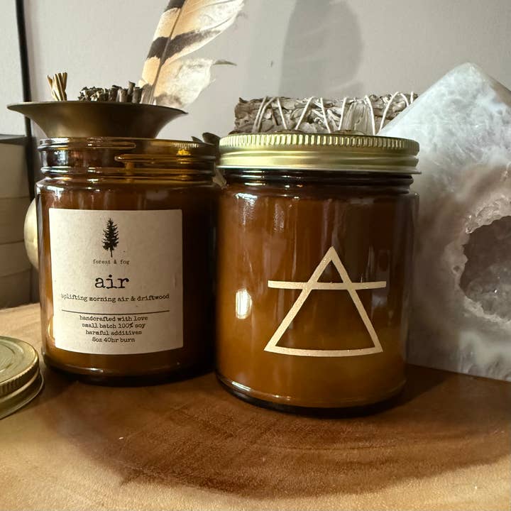 8oz Håndhældt Soja Småbatch Lys-Luft for engroshandel hos forest & fog