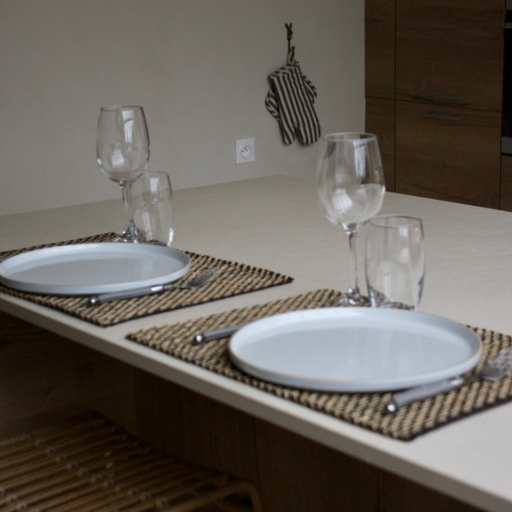 Dame Pach Bangkok – Engroshandel Dækkeserviet – Bordskånere i flettet palmeblad – Phi Phi2