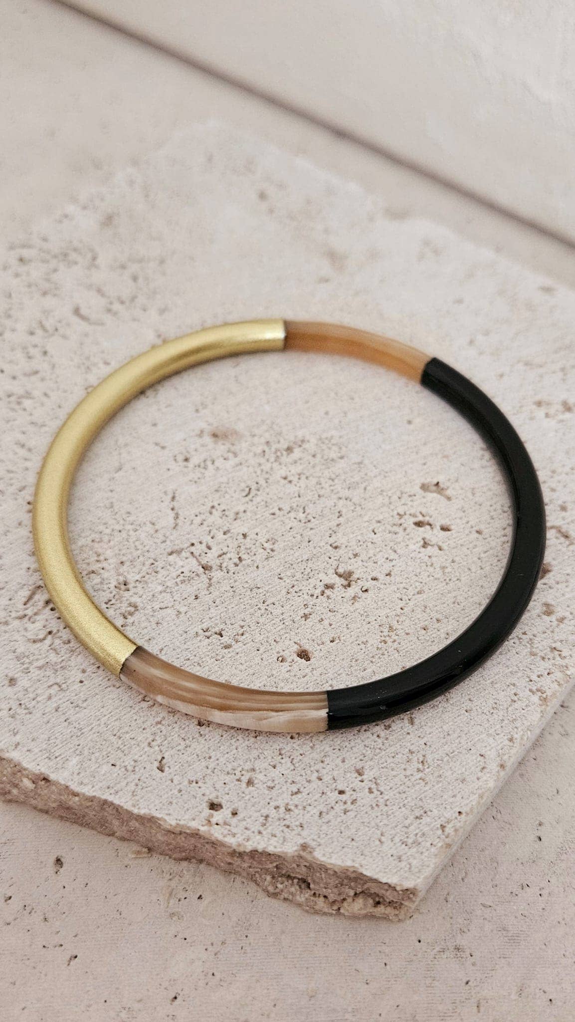 Le Coin Sauvage - Vente Bracelet jonc - Bracelet Jonc Corne - 5 mm - Black & Gold4