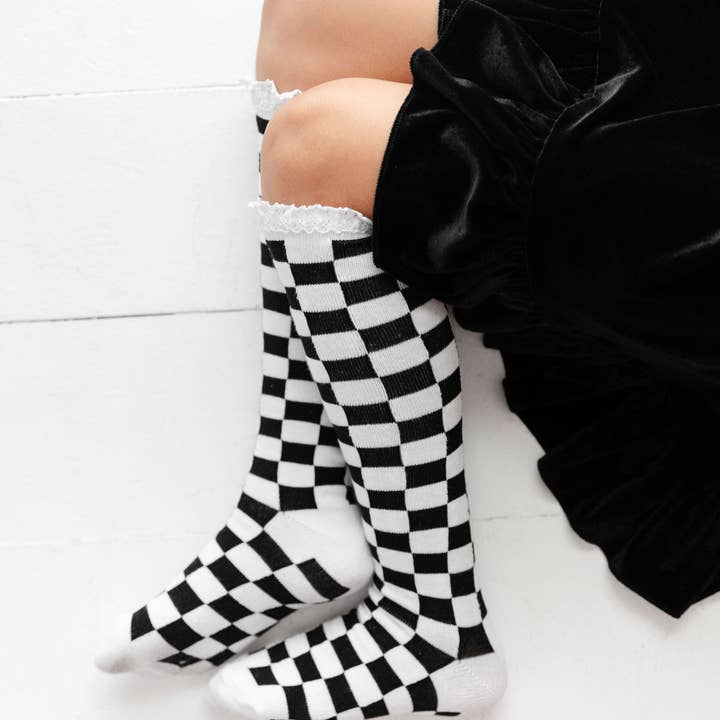 Little Stocking Co. - Vente Chaussettes – enfant et bébé - Chaussettes hautes en dentelle à carreaux - Blanc/noir