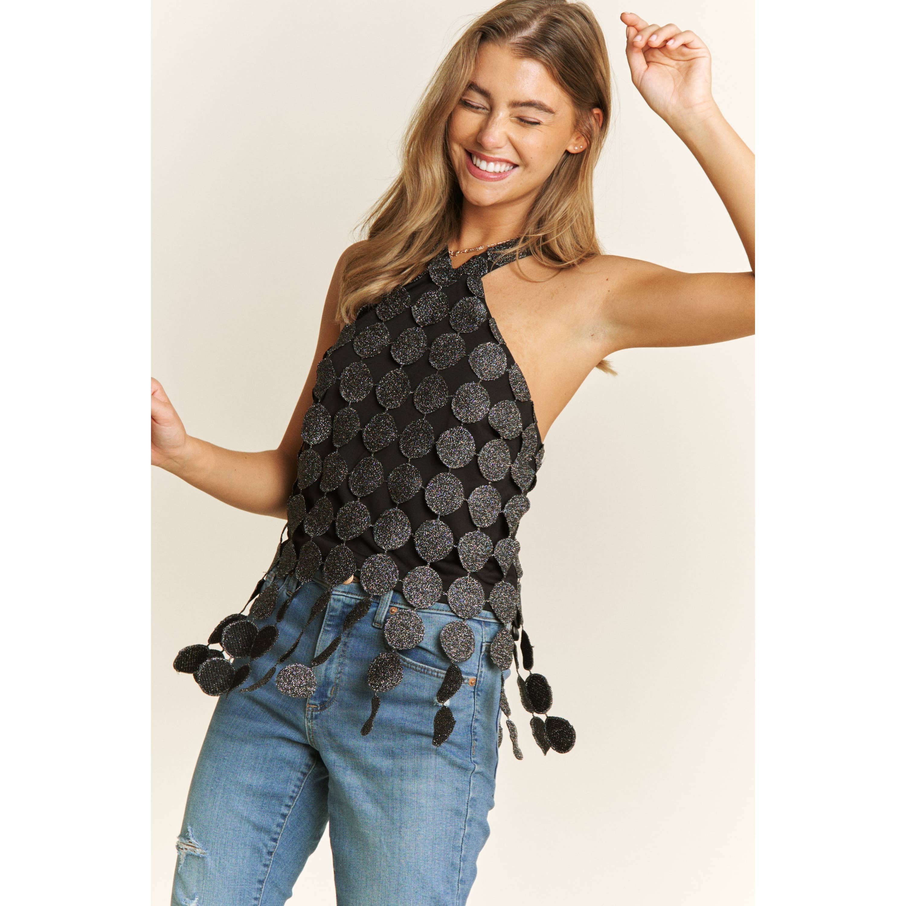 Sweet Generis - Wholesale Tanktop - Dames - Vintage cropped haltertop met circulaire haakwerk en franjes0