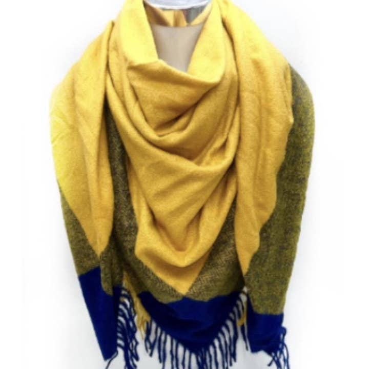 LINETA - Wholesale Scarf - Women's - HG-34 Large square scarf with long fringes6