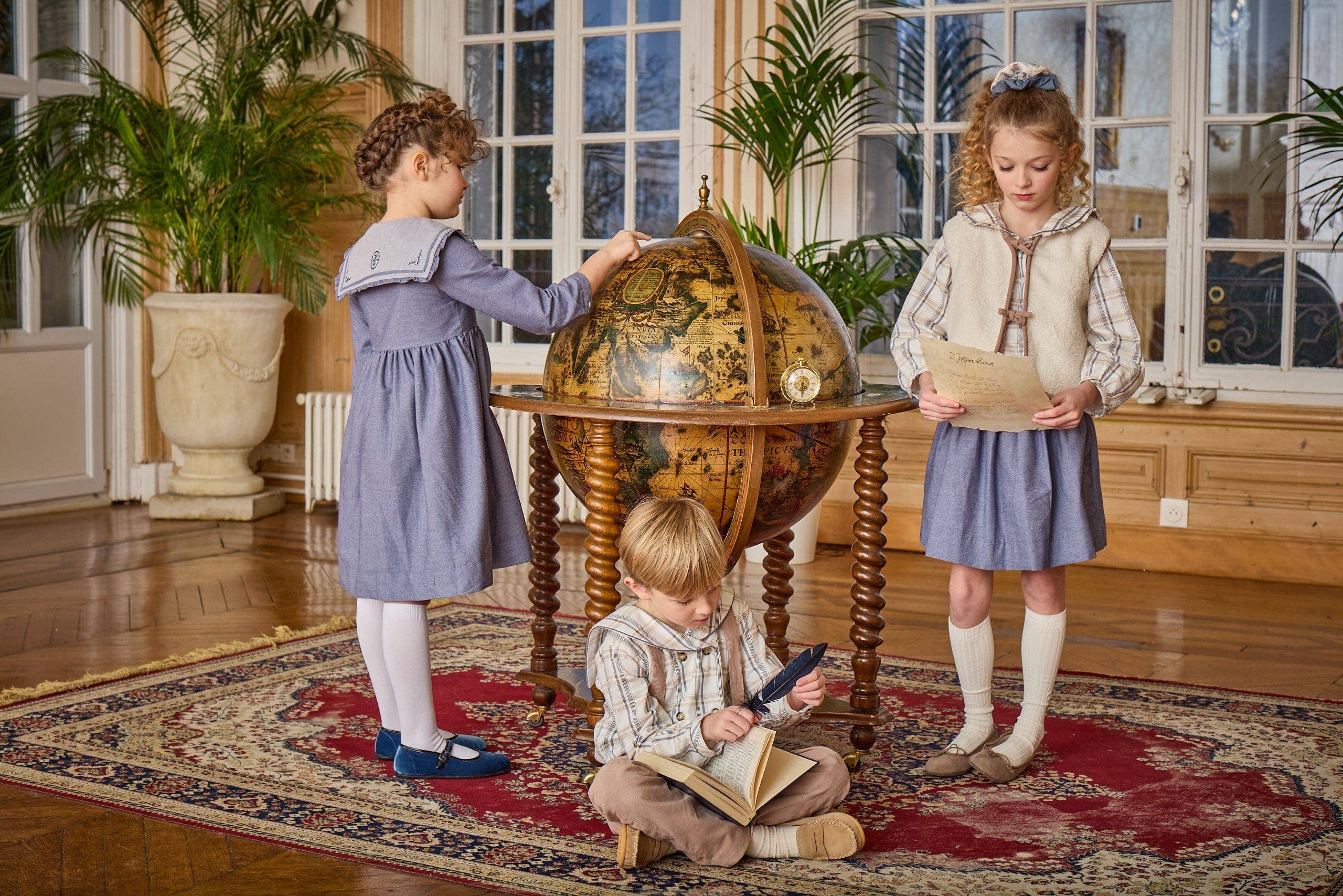 Kidiwi handmade - Wholesale Jurk - Kinderen - Paola, geborduurde jurk met blauwe denim chevrons3