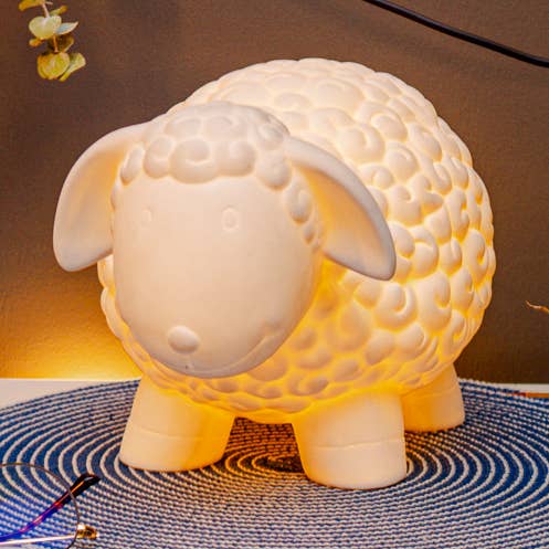 Lampada da tavolo in porcellana con design a pecora per la vendita all'ingrosso da parte di L. GLOW Home