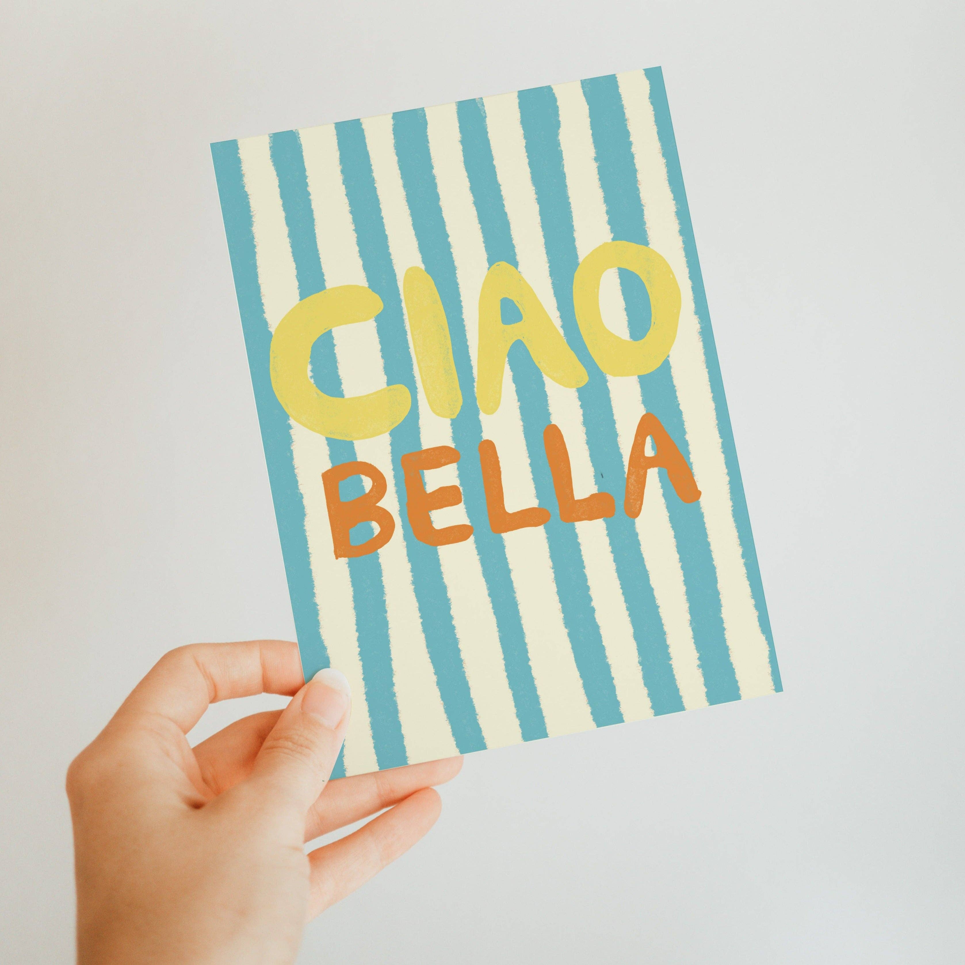 Studio Dolci – Engroshandel Postkort – Postkort Ciao Bella i lyseblå1