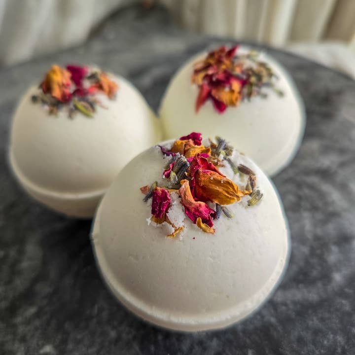 Gnat and Bee - Wholesale Bath Bomb/Fizz - The Dreamer | Natural Bath Bomb