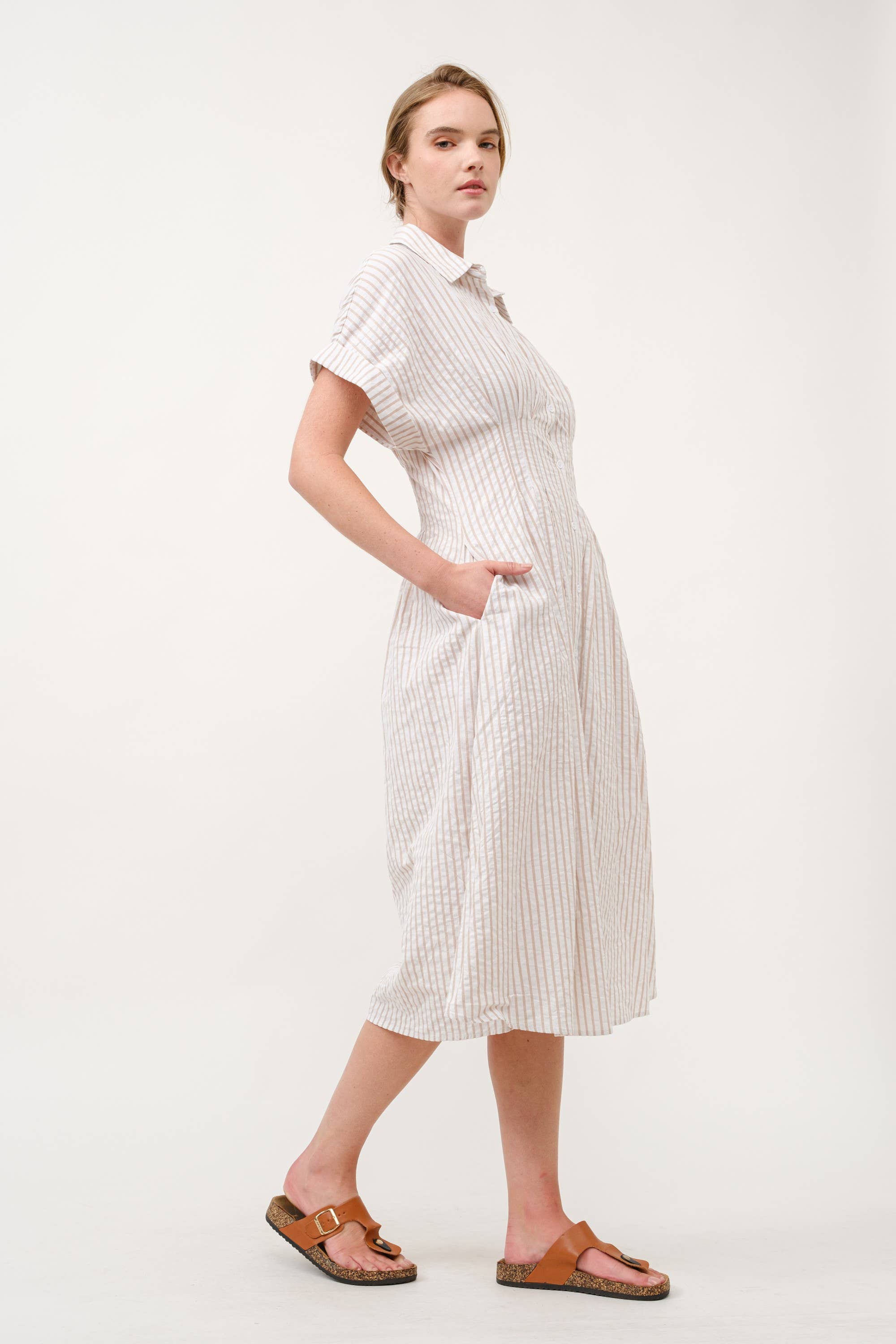 AIBLEE - Vendita all'ingrosso Vestito - Donna - Abito Midi a Righe con Colletto e Bottoni - TAPUE11