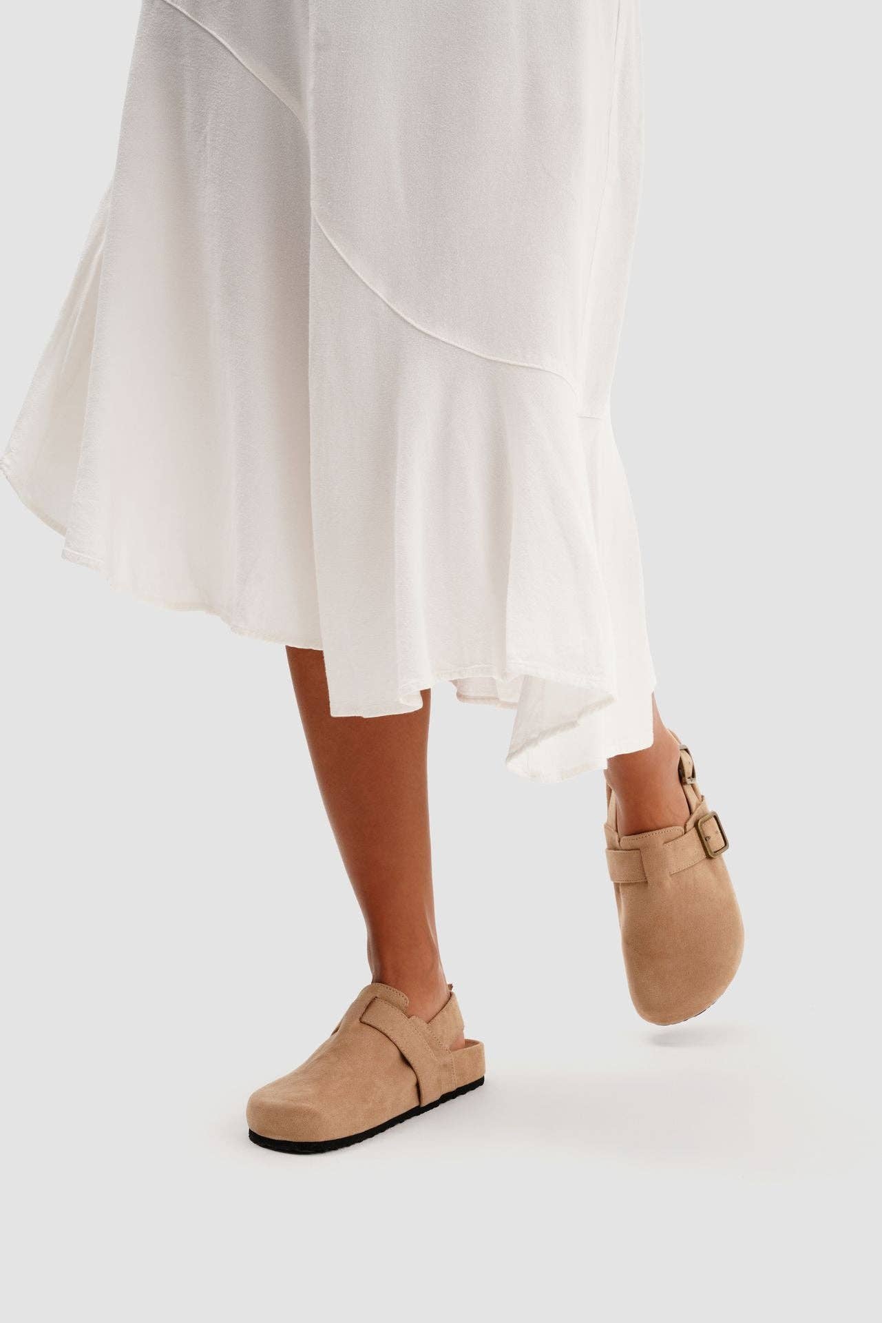 Paez - Wholesale Clogs - Women's - CLOG VEGAN SUEDE SAND3