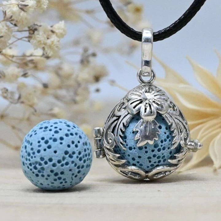 COLLIER DIFFUSEUR AROMATHÉRAPIE - NINA **DESTOCK** for wholesale by Irréversible