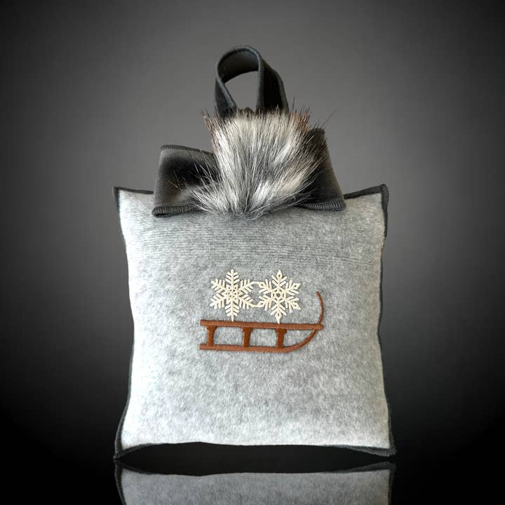 Hanging Scented Pillow Ba Cloud for wholesale by Altalena of Switzerland SA