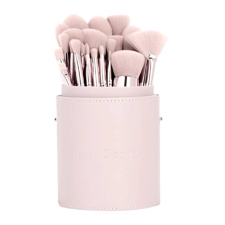 PINEAPPLE Beauty - Wholesale Makeup Brush Set - Beauty Creations BS-OD Oh Darling 24pc Brush Set - 3 set4