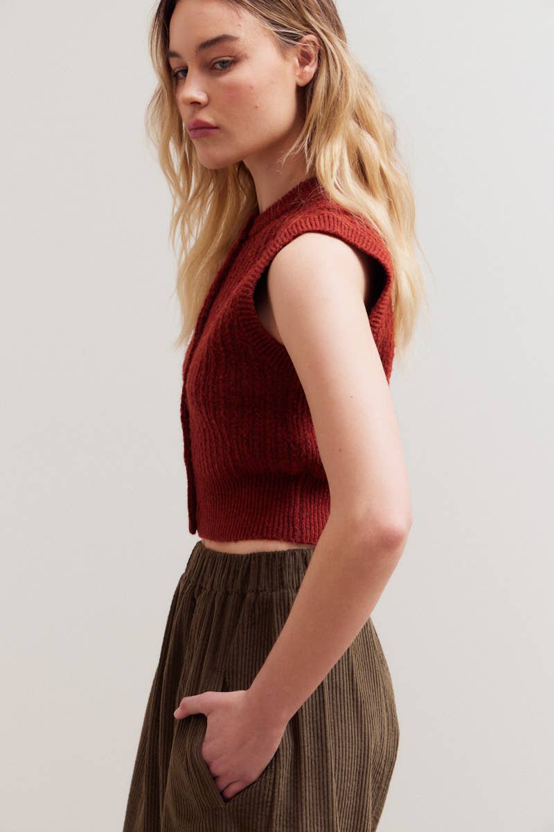 Grade & Gather – Großhandel Strickoberteil – Damen – 42056 - GEFÜTTERTES ÄRMELLOSES HEMD MIT KNÖPFEN13