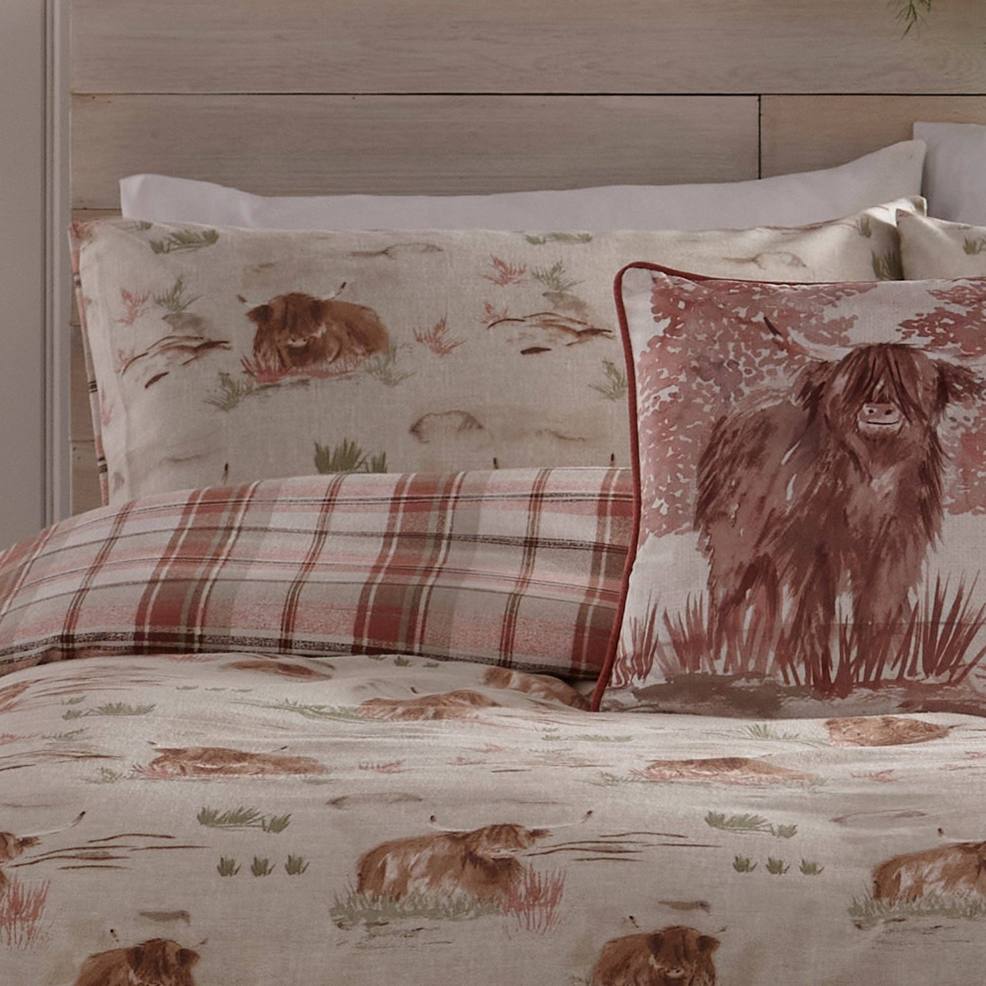 UW Home – wholesale Bedding set – Hanson Highland Cow Duvet Cover Set by D & D in Terracotta1