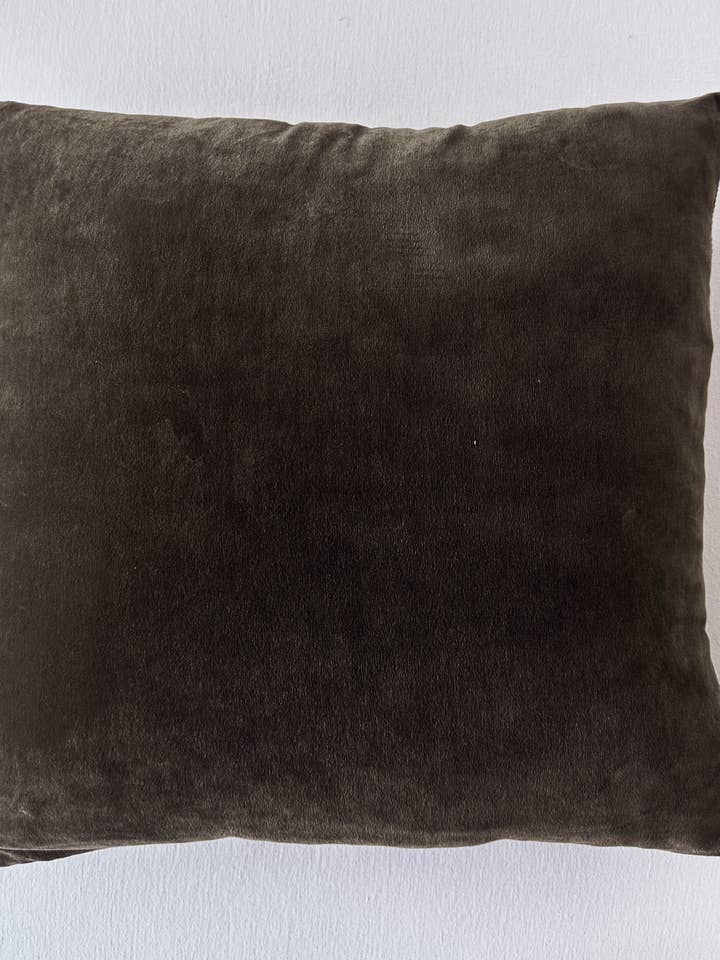 Housse de coussin en velours de coton - Coussin Velvet Stone pour la vente par SISOMDOS