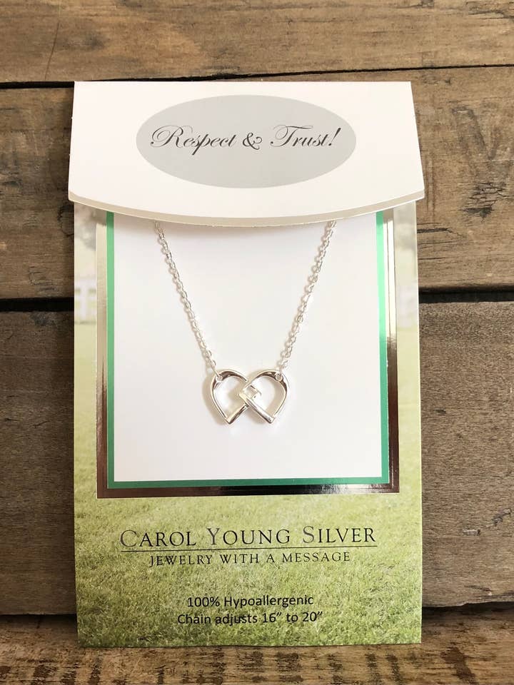 Petite ketting met Engelse zadel stijgbeugel voor wholesale door Carol Young Silver