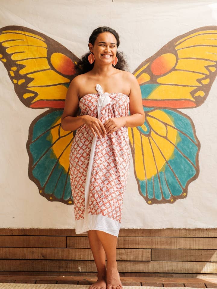Rise Beyond the Reef - Wholesale Swim Cover Up - Women's - Handprinted "Sulu" Sarong - Senibua Print