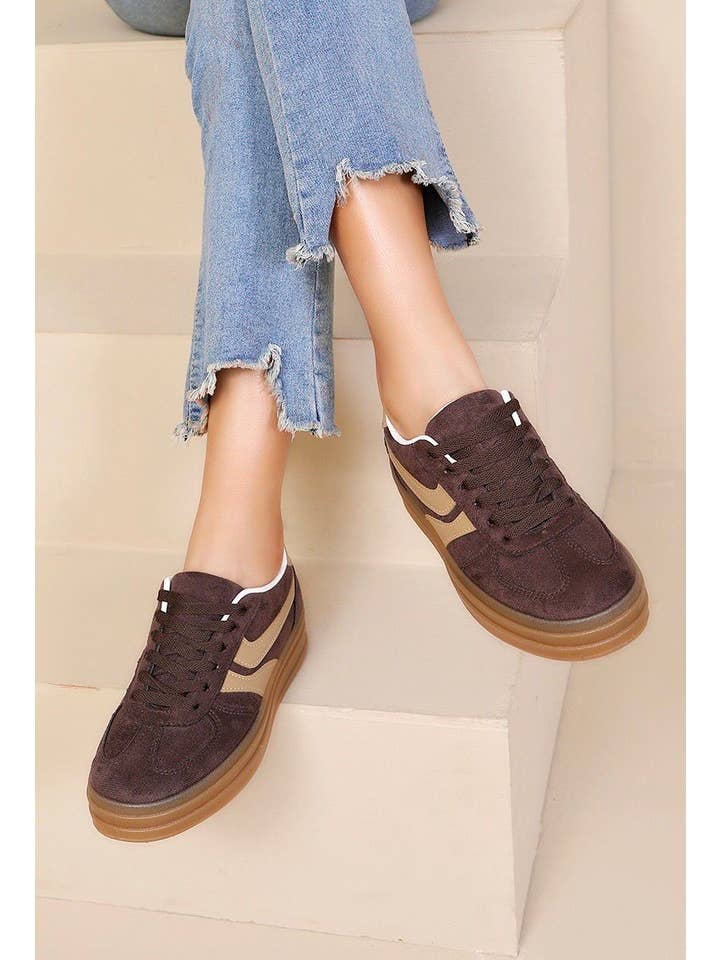 No Doubt Shoes – wholesale Lifestyle trainers – Women′s – WOMENS LACE UP GUM SOLE SIDE DETAIL CHUNKY SNEAKERS21