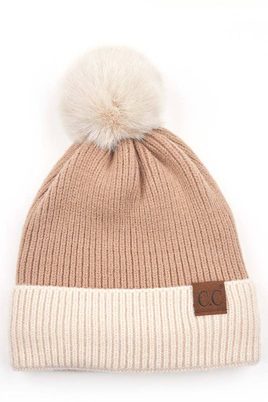Hana – Engroshandel Beanie - Dame – C.C ensfarvet Pom Beanie med Beige manchet4