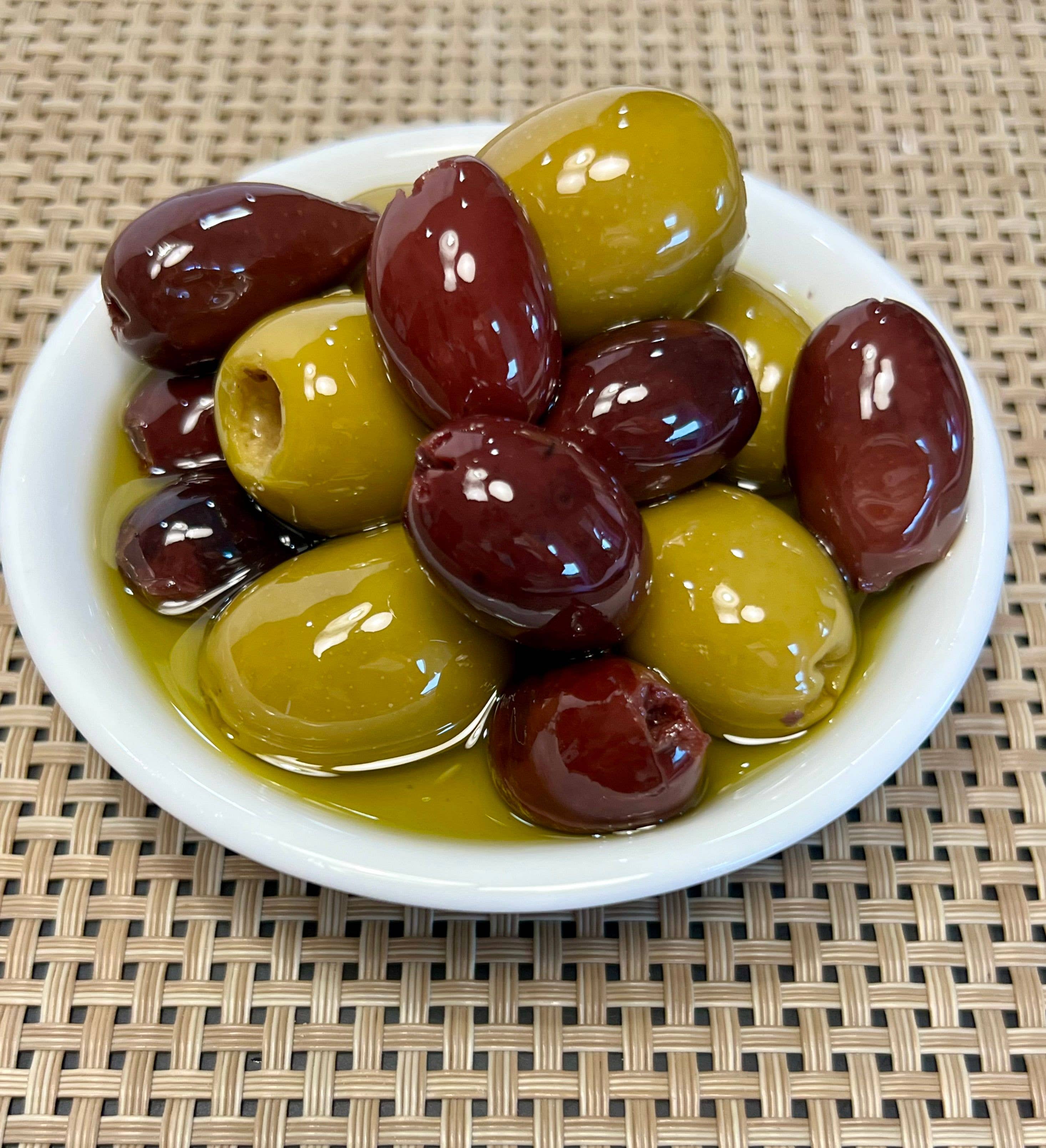 Lakonia Imports, Inc. – wholesale Olives – Greek Country Olive Mix – 1/2 gallon5