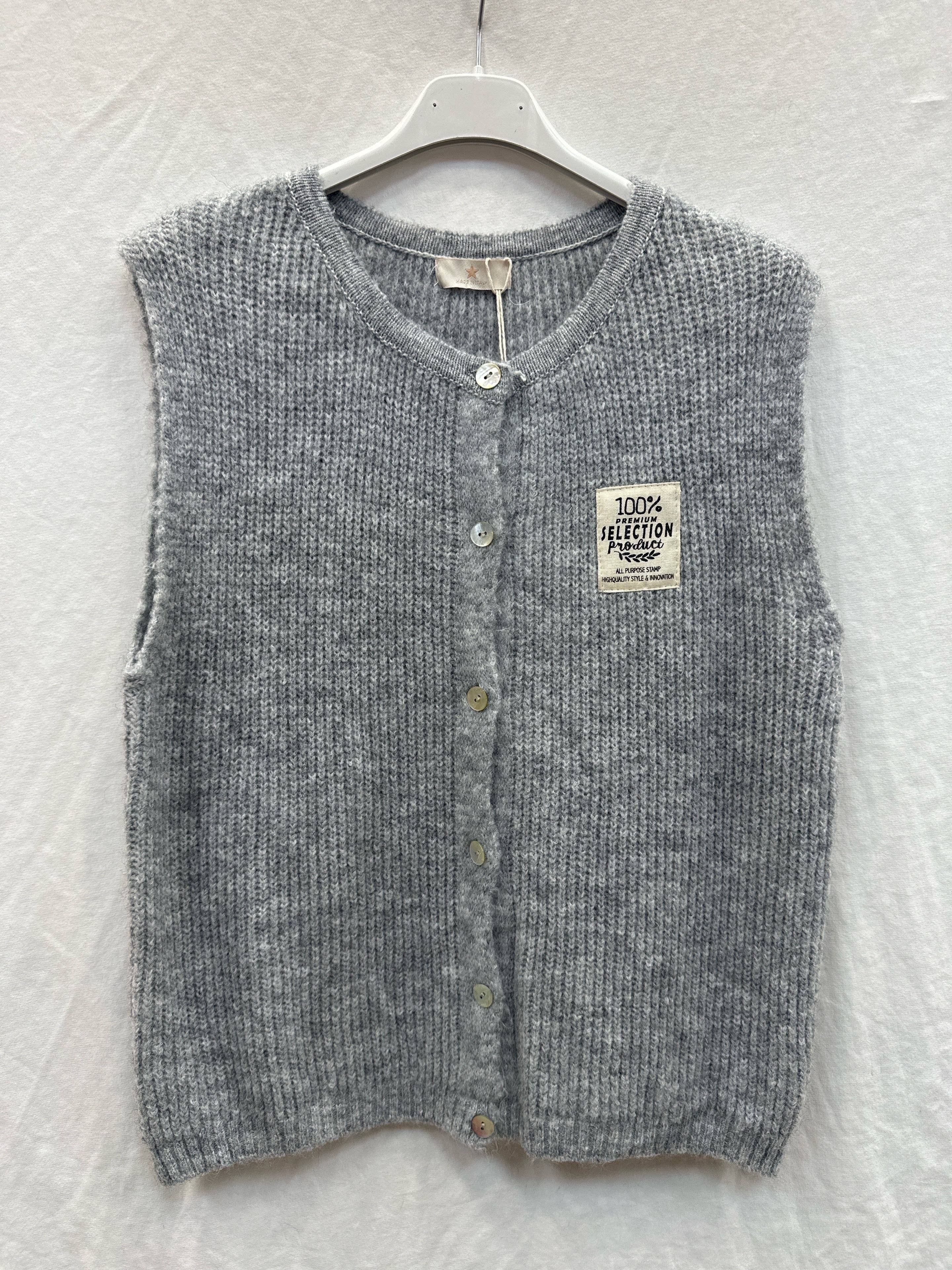 Mimi & Gogo - Wholesale Outerwear Vest - Women's - Knit vest with patch @35577_GiEcussonMaille15