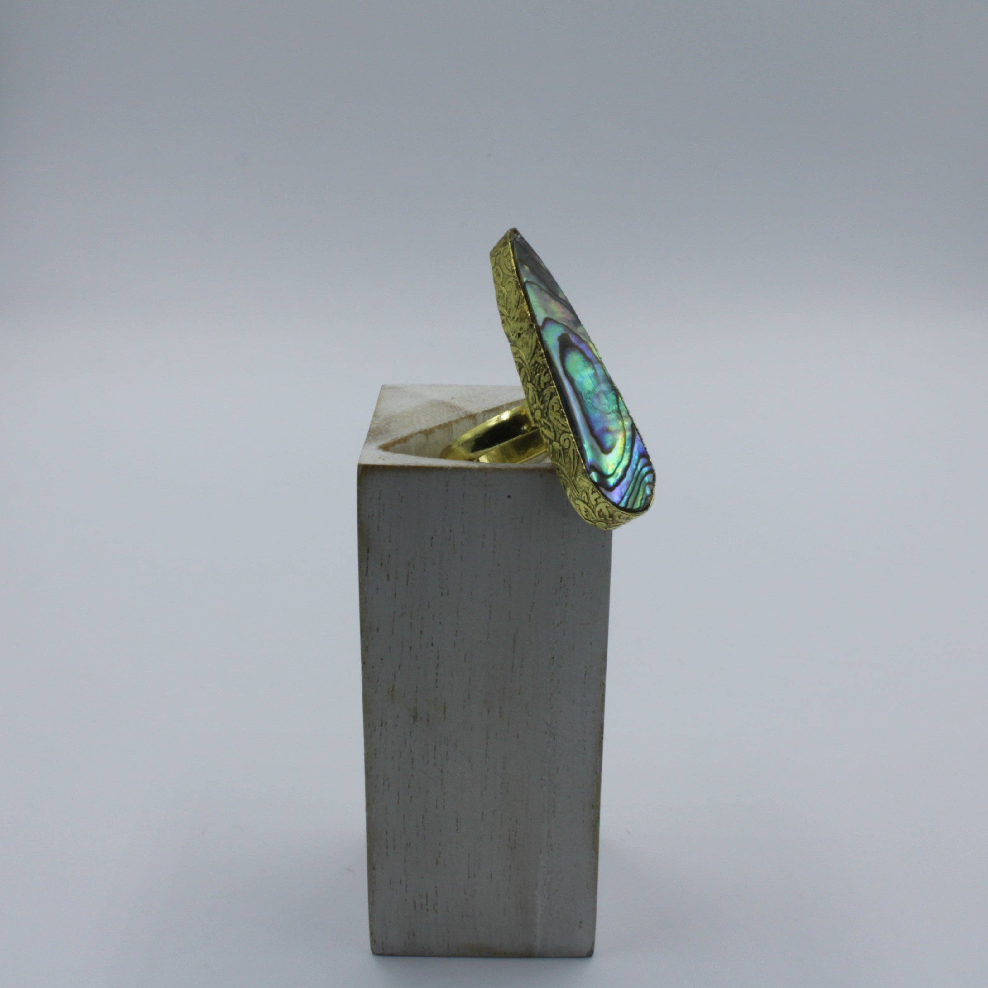 LA MAR - Wholesale Cocktail/Statement Ring - Ring 1 stone - mother-of-pearl cabochon gold-plated2