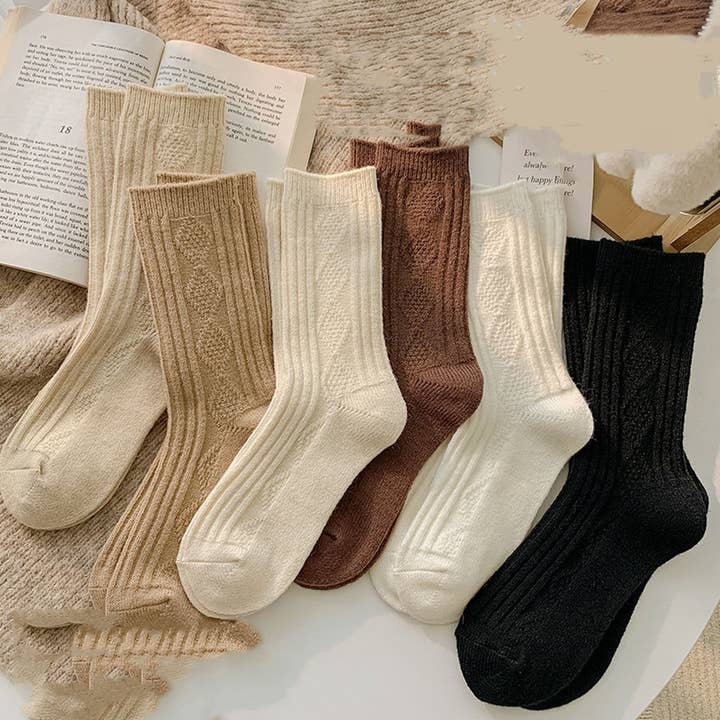 ACCITY - Wholesale Socks - Women's - WOMEN'S WOOL SOCKS WARM WOMEN'S MID-CALF SOCKS_CWMS112311
